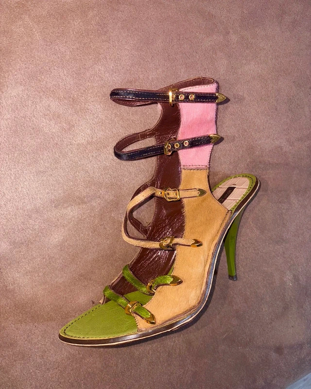 LV 2006 Heel (39)