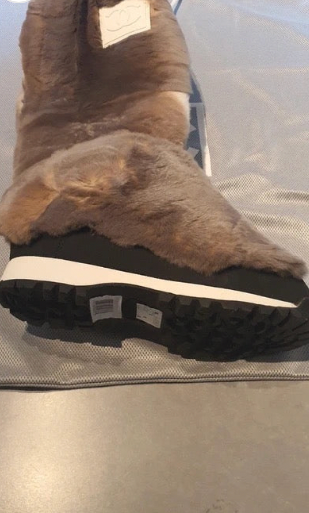 Chanel Apres Ski Boots 2004 (37)