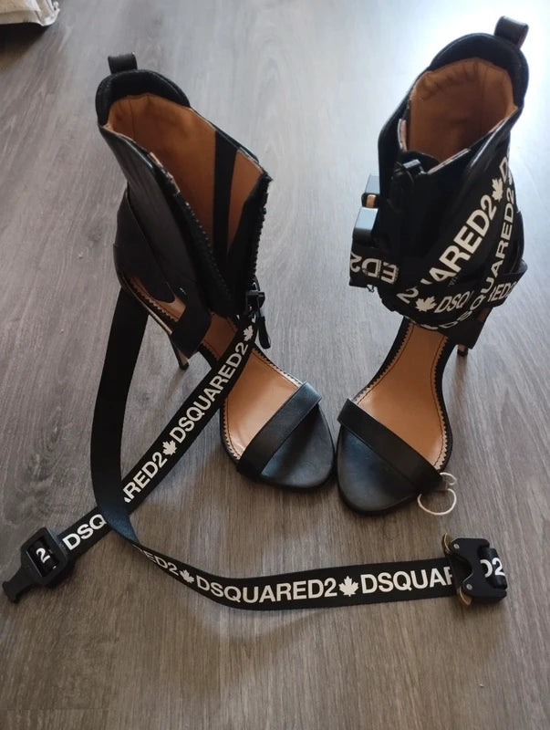 Dsquared2 Buckle Heel (38)