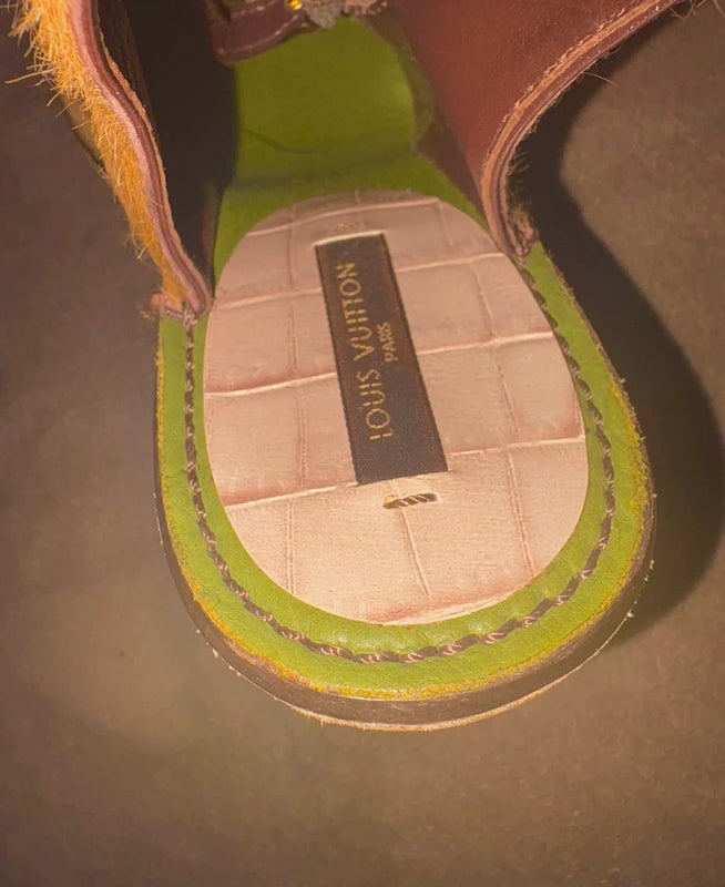 LV 2006 Heel (39)