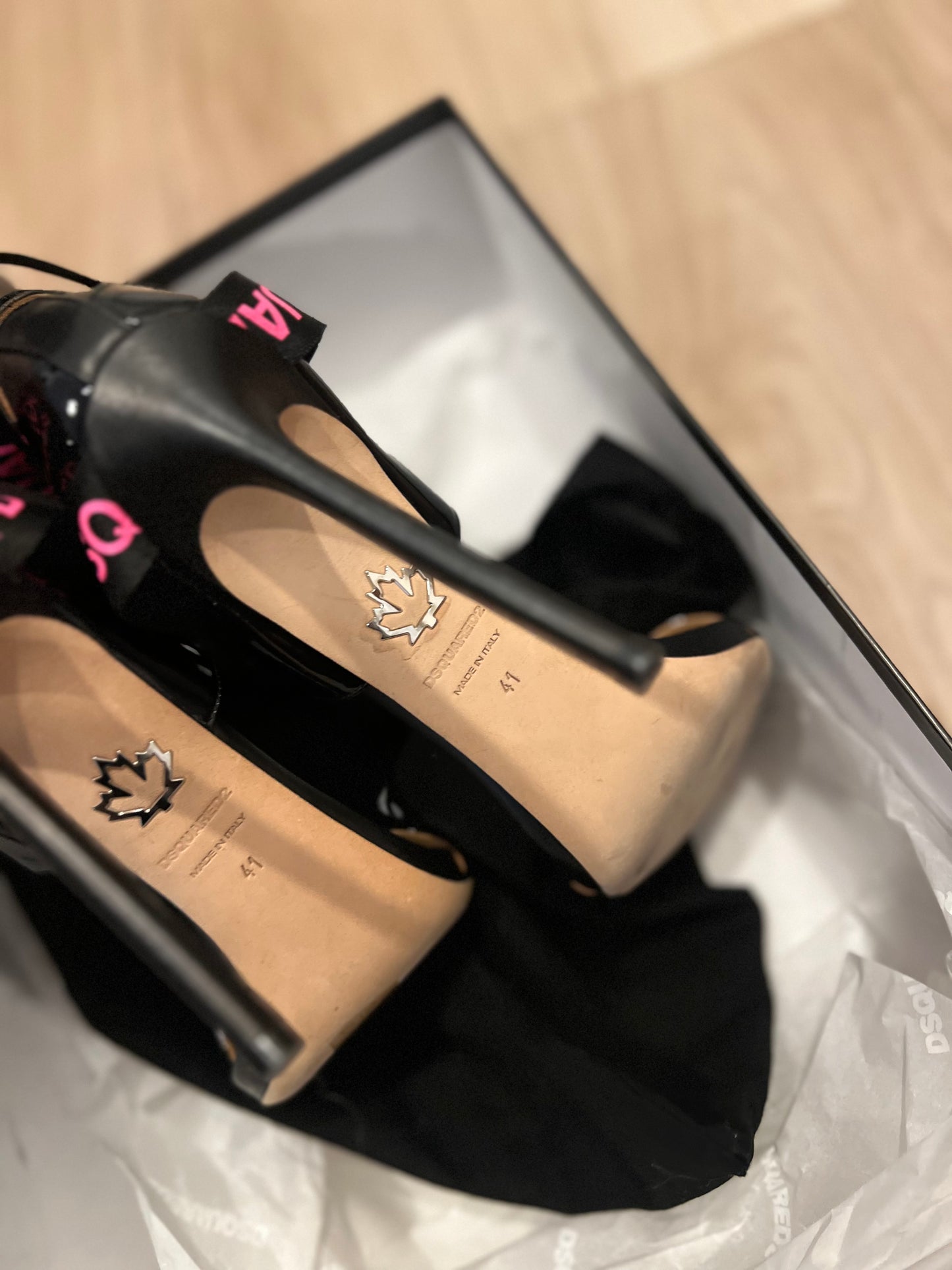 Dsquared2 buckle heel (41)