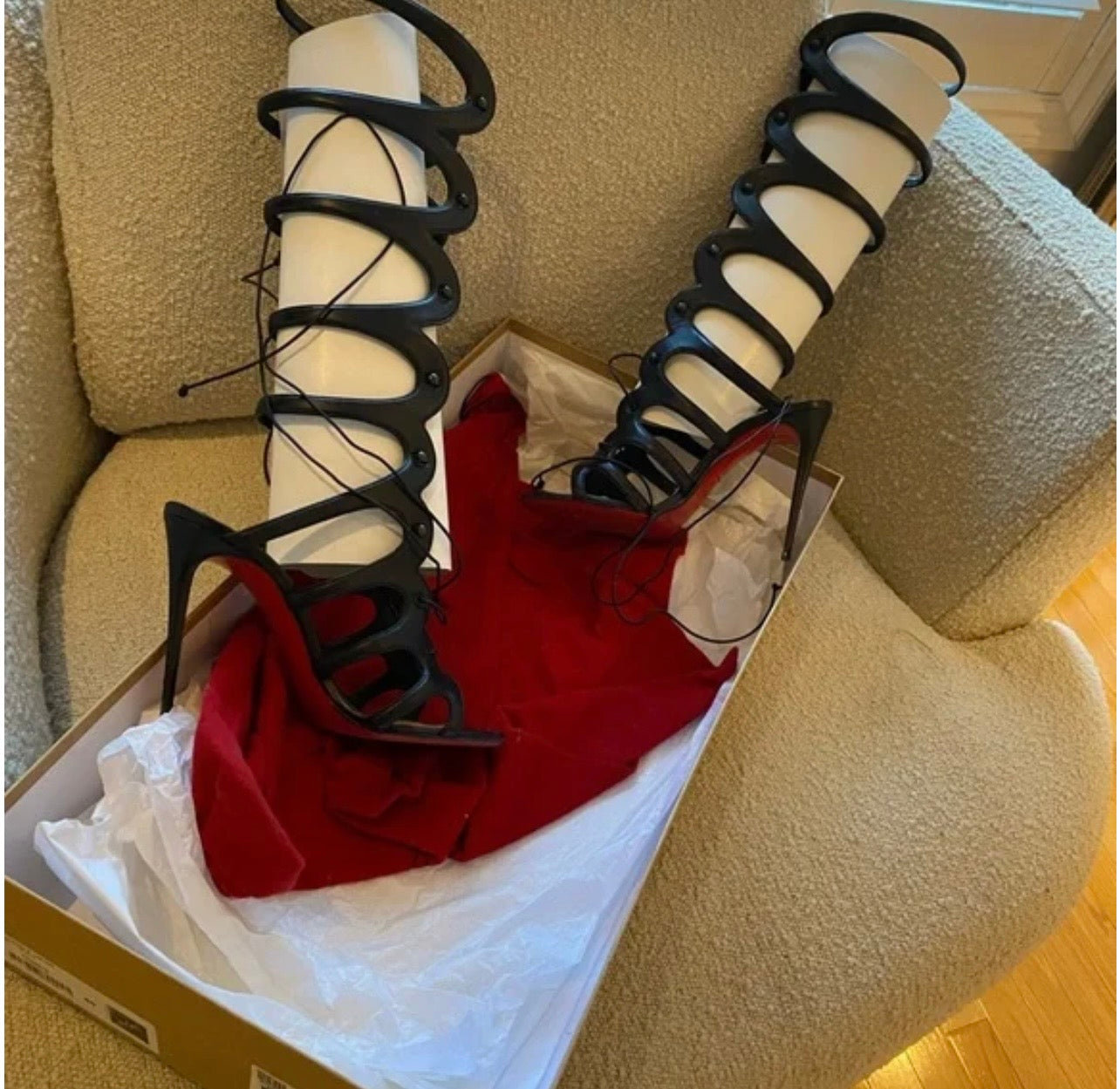 Amazoula 100 Louboutin heel (40)