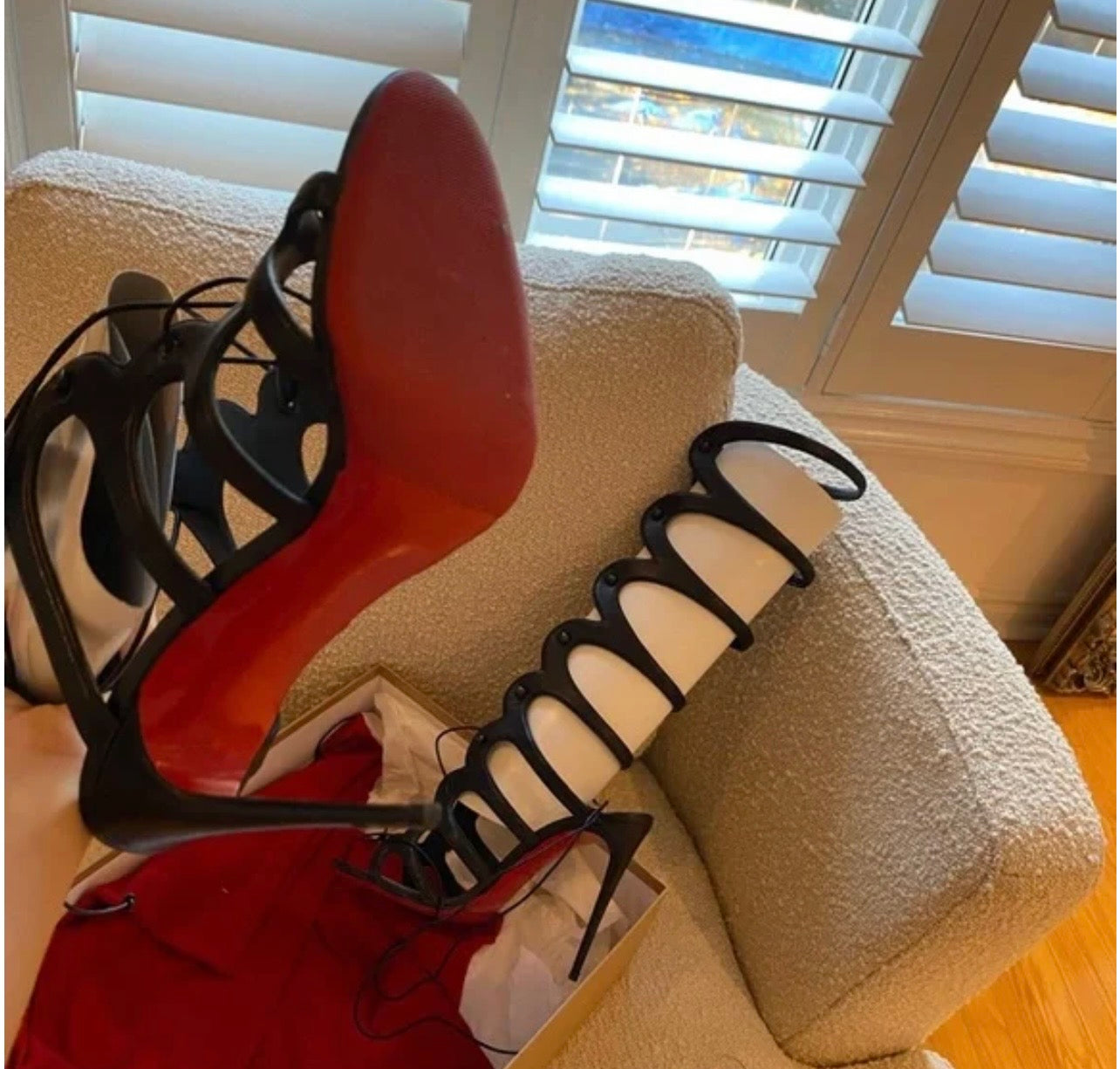 Amazoula 100 Louboutin heel (40)