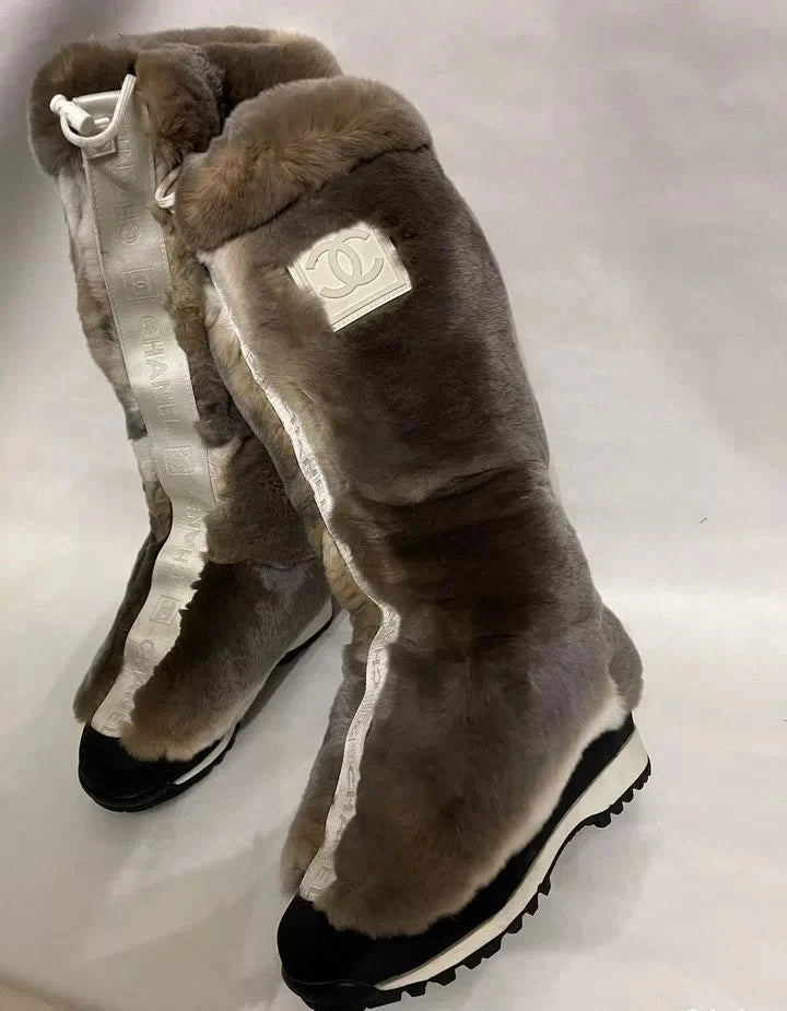 Chanel Apres Ski Boots (41)