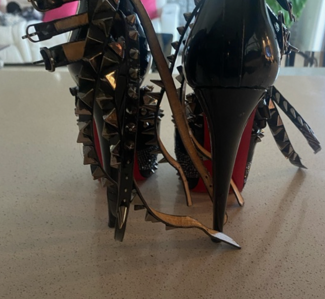 20th Anniversary Isolde Louboutin (39.5)